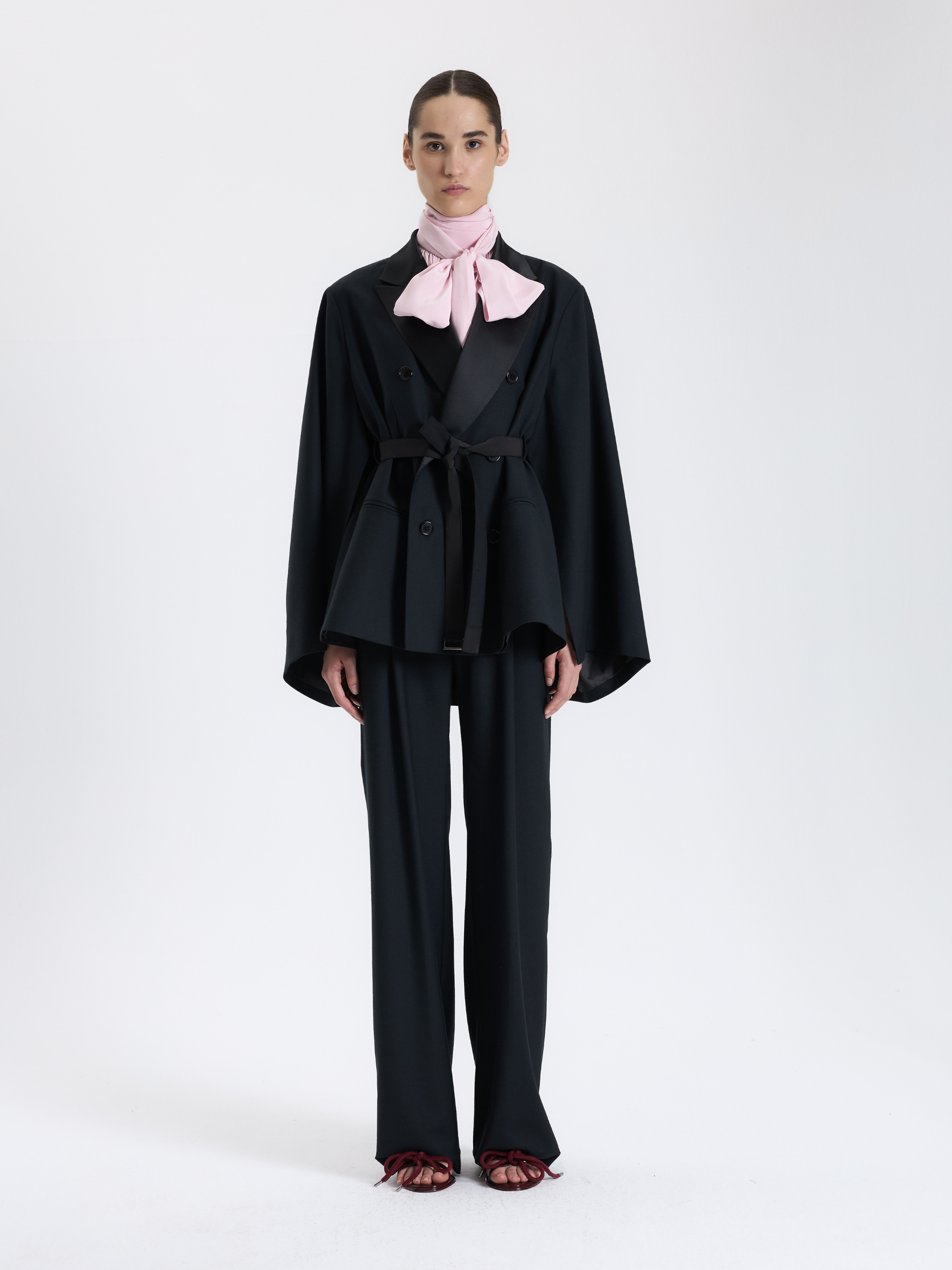 Siyah Saten Detaylı Ceket