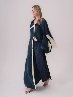 Kontrast Bant Detaylı Oversize Abaya