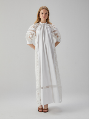 Dantel Detaylı Uzun Elbise