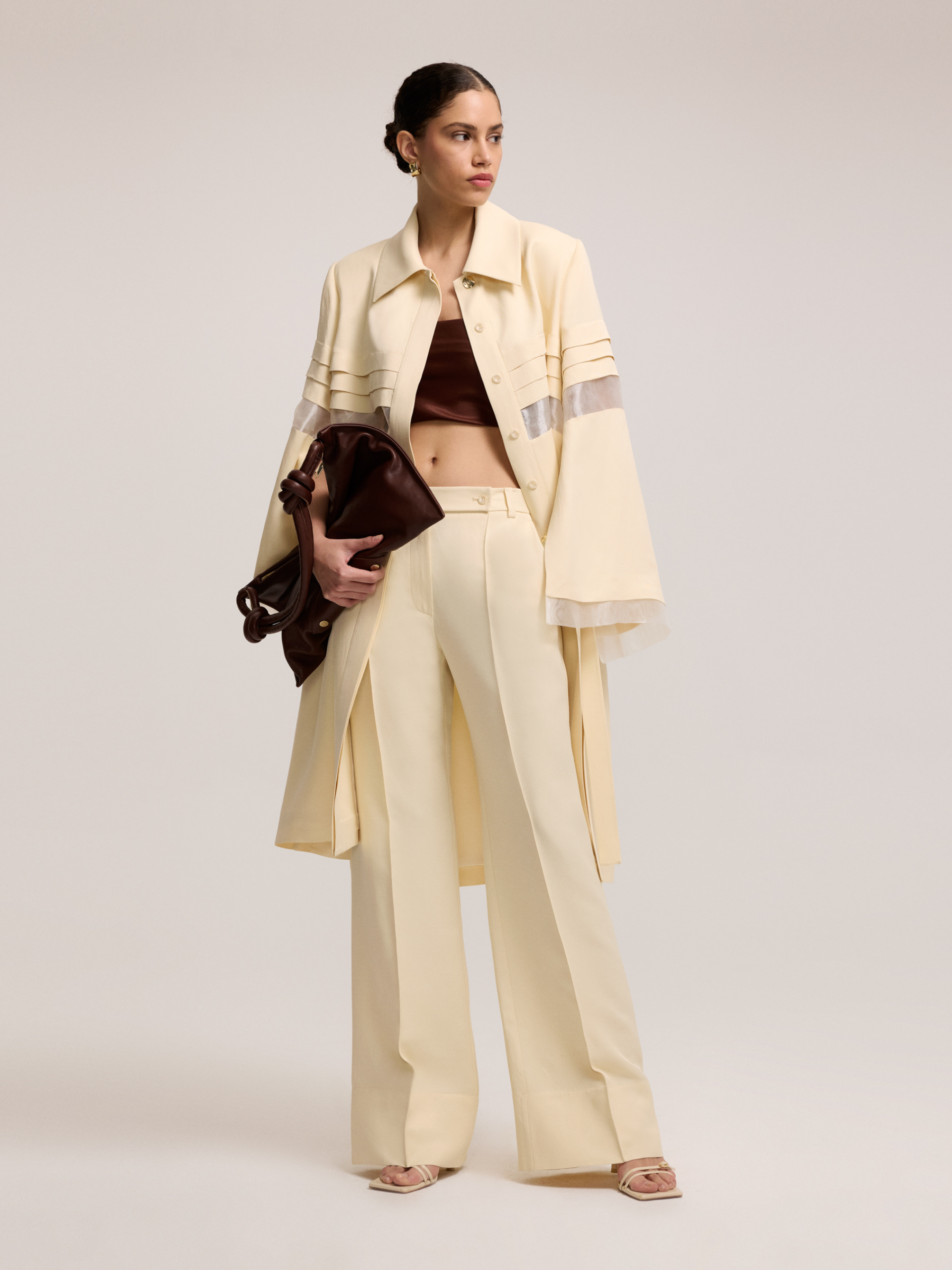 Pelerin Detaylı Bej Trençkot